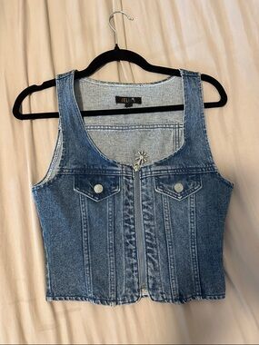 dELiA*s Light Wash Denim Zip-Front Tank